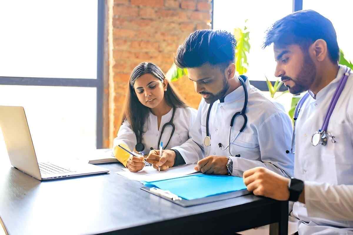 How Educareer360 Helps in Smooth Direct MBBS Admission Bangalore