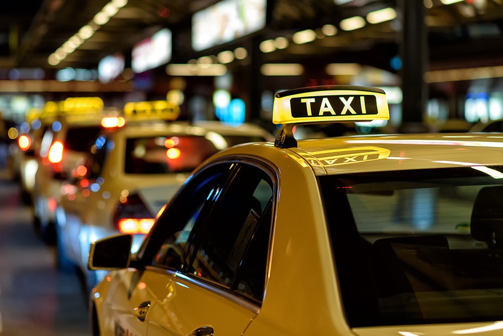 Taxi Huissen Duiven Elst – 24/7 Taxi Service & Luchthavenvervoer