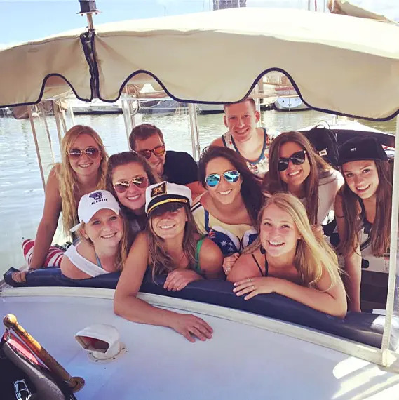 Enjoy A Quiet and Eco-Friendly Afternoon On the Water with A Boat On Hire