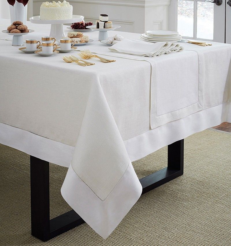 Why Are Restaurant Supply Tablecloths Essential to Dining Ambience and Hygiene?
