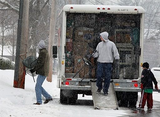 How to Move Safely During Winter