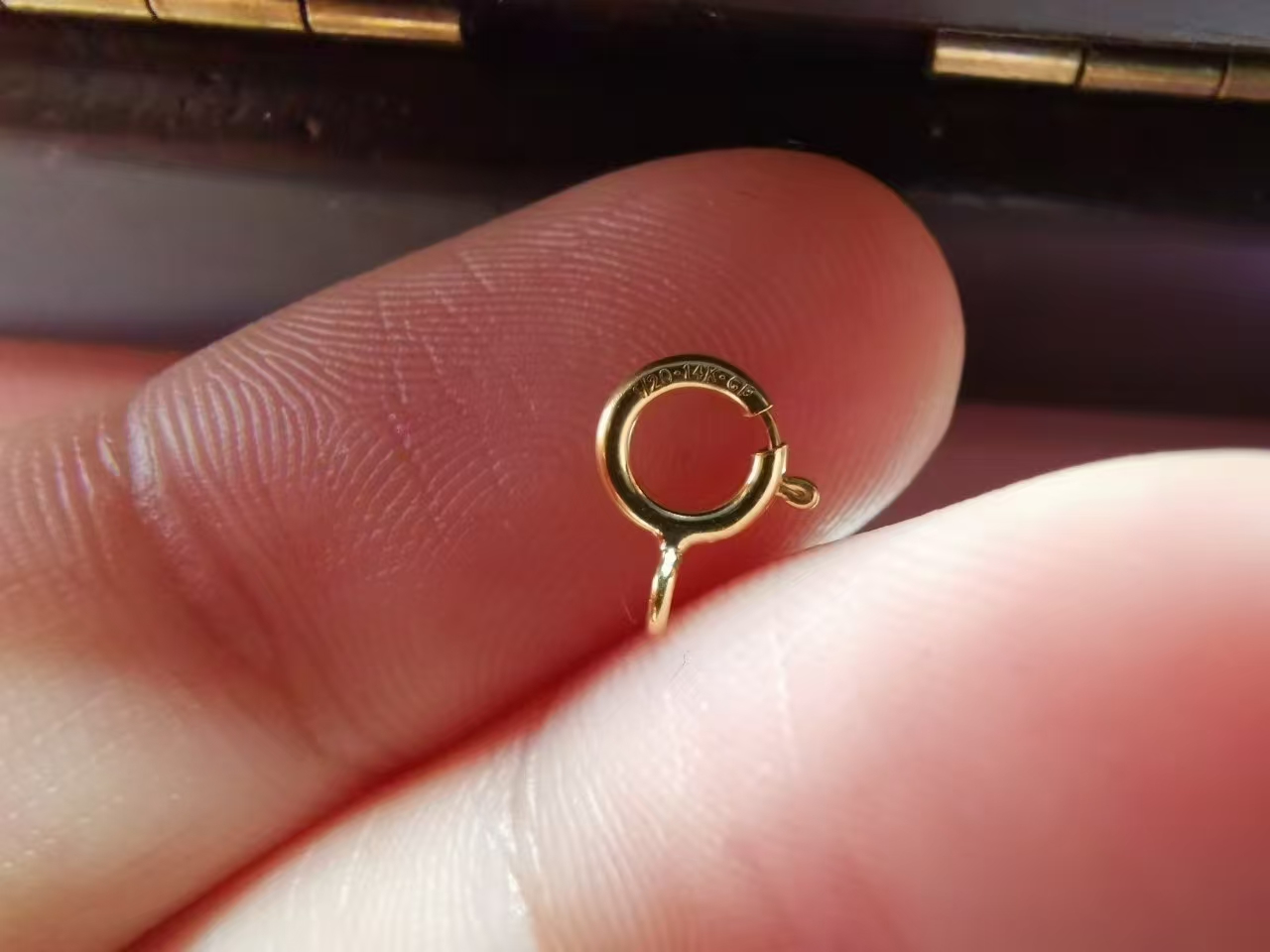 Non Tarnish Gold Jewelry: What Actually Lasts (And What’s a Waste of Money)