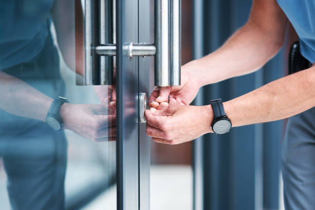 How Commercial Door Installation Services Help Prevent Break-Ins