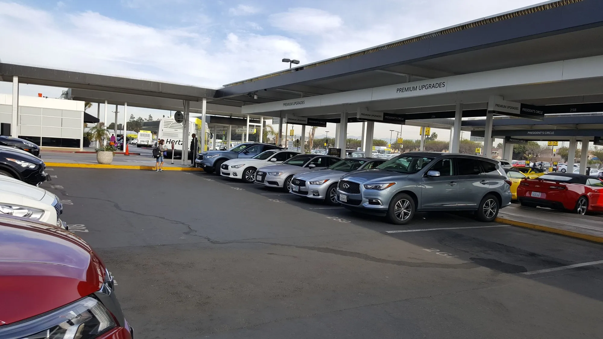 How Local Car Rentals Solve Vacation Delays and Sudden Plan Changes