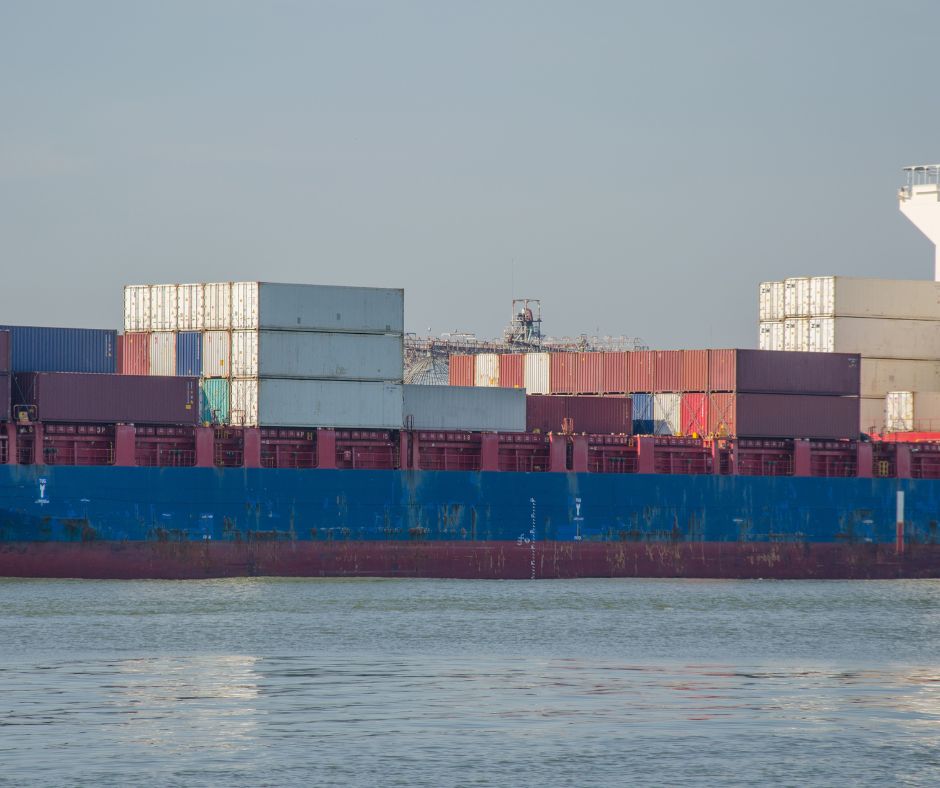 What Is Full Truckload Shipping and When Should Businesses Use It?