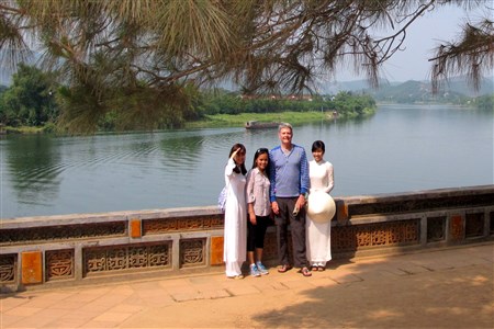 Explore Vietnam and Cambodia by Your Style with Vivu travel.