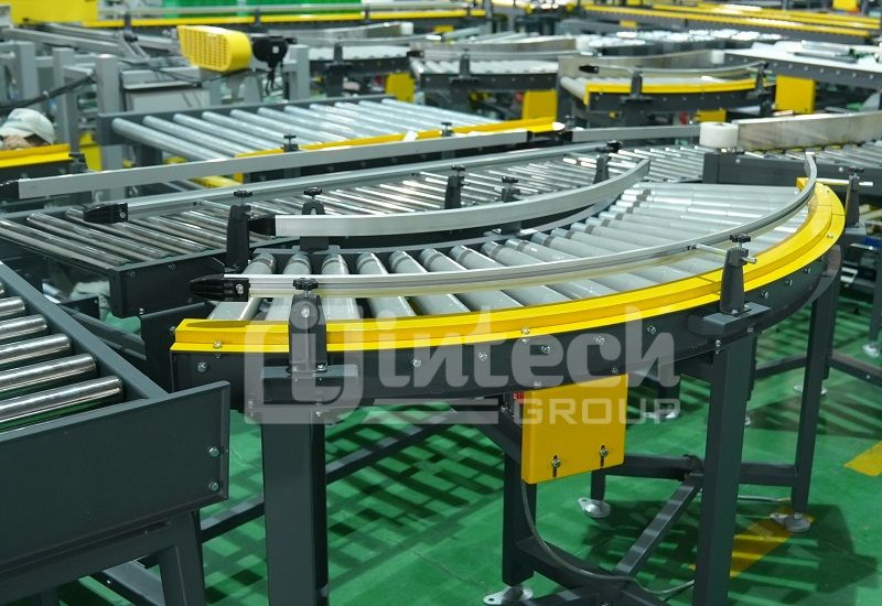 Cách chọn băng tải con lăn nhựa phù hợp cho từng ngành hàng