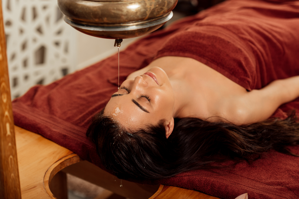 What is Shirodhara Treatment? Best 5 Types You Must Know