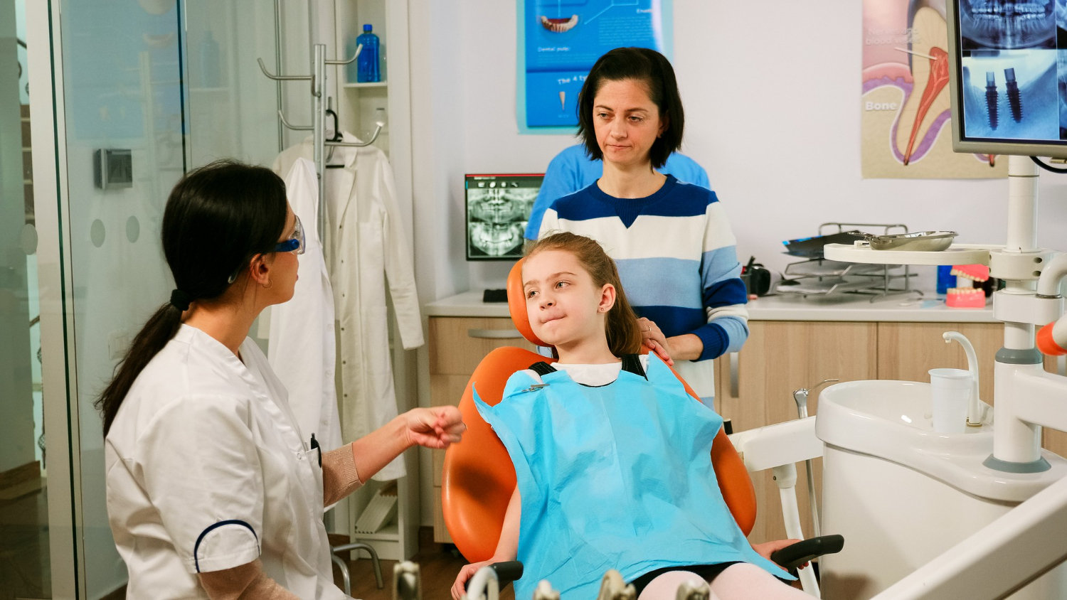 A Parent’s Guide to Modern Family Dental Care: Choosing a Kid Friendly Dentist Boca Raton & Understanding Composite Fillings