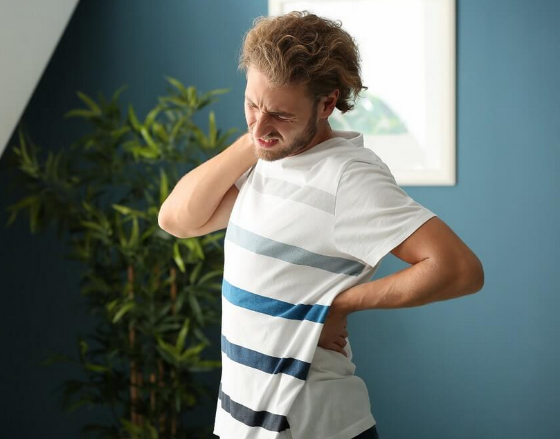 Plotzliche Gelenkschmerzen ohne Verletzung: Mogliche Ursachen und was dahintersteckt