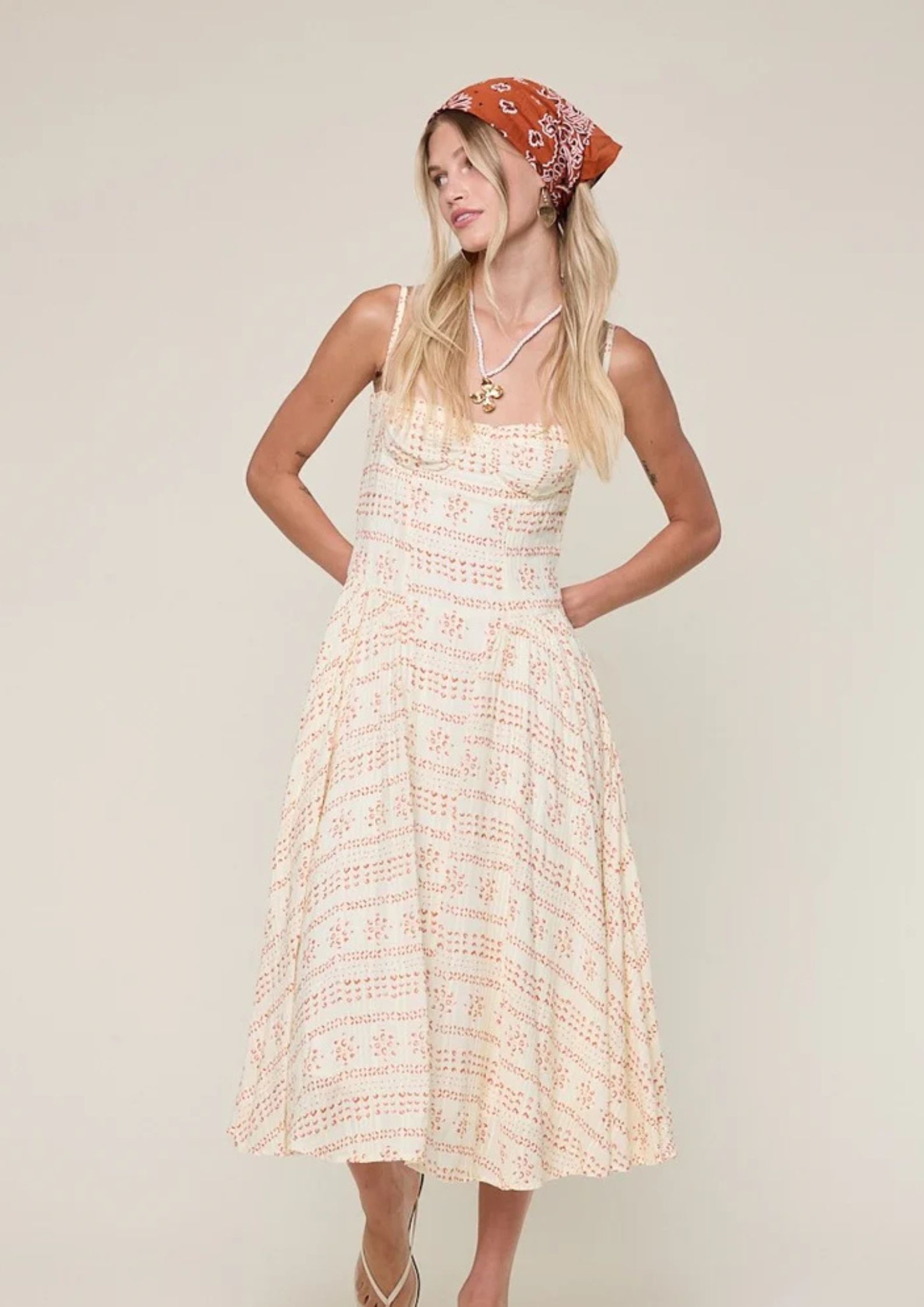 Why Shopping from a Specialized Beach Clothes Shop Improves Your Style