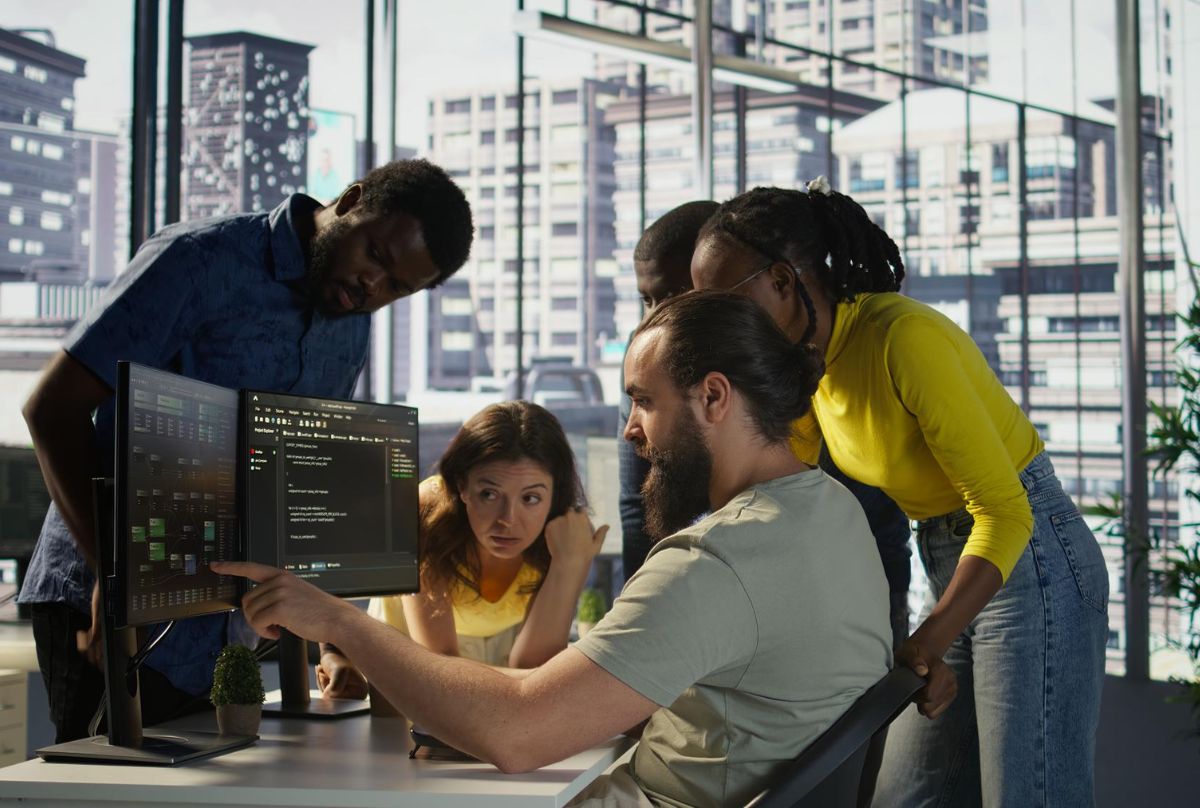 How Custom Web Development Improves User Experience and Conversions