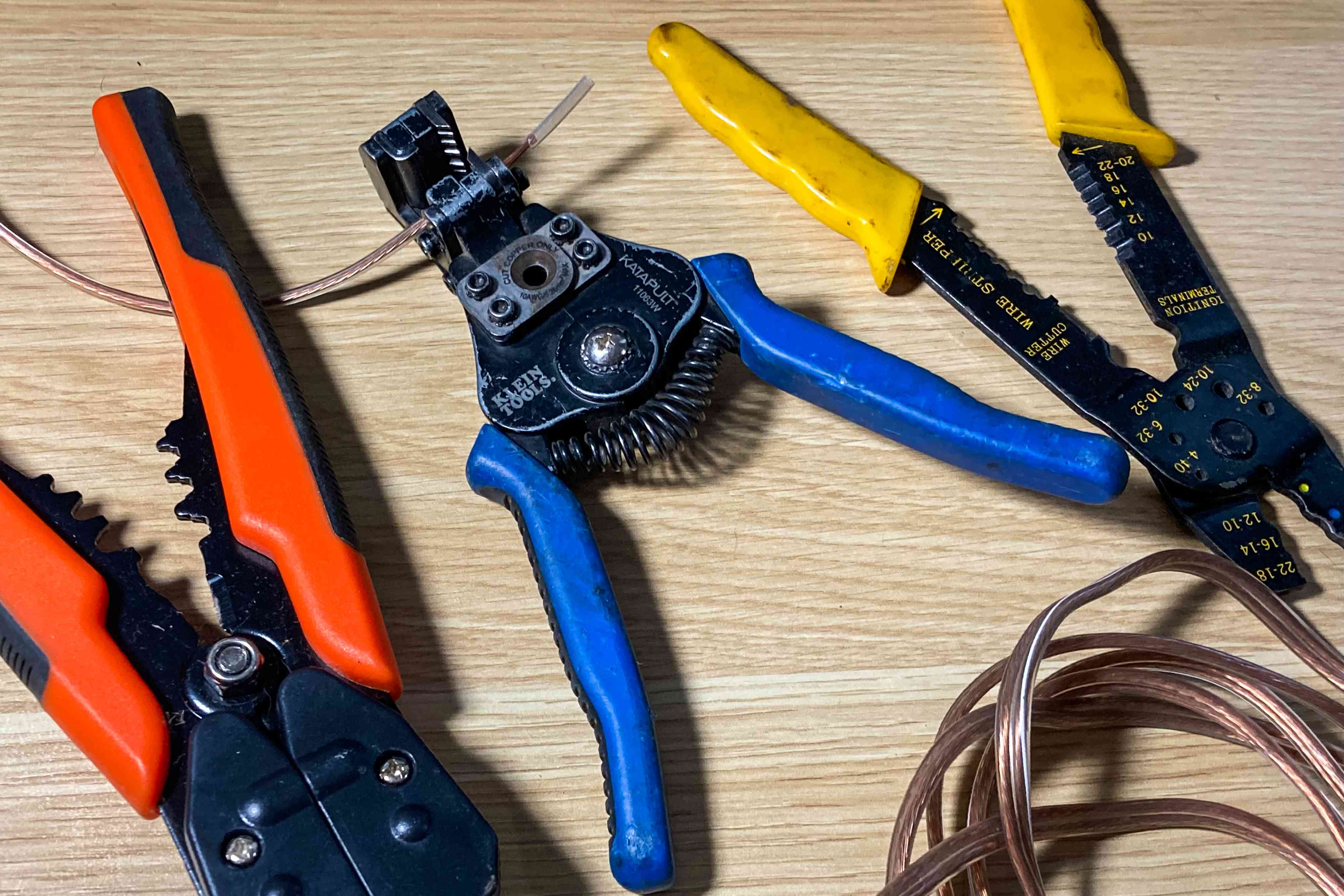 Safe & Simple Guide: How to Use a Wire Stripping Tool Safely Without Damaging Wires