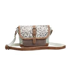SMALL AND CROSS BODY BAGS