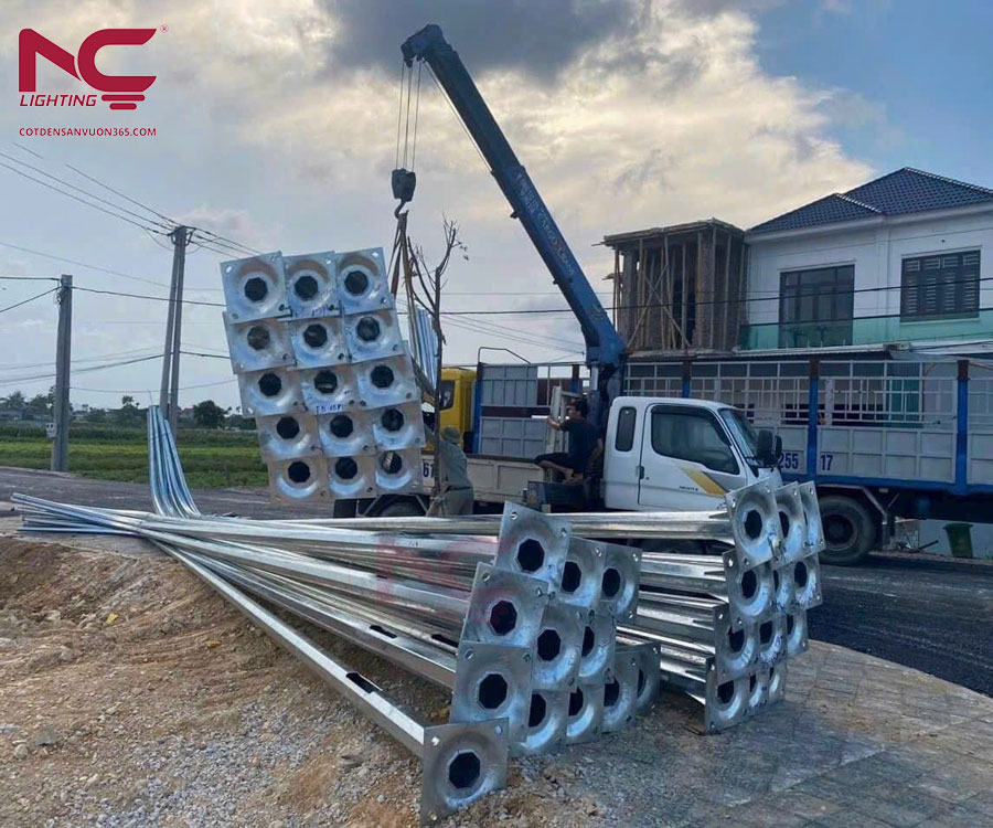 Cột Đèn Cao Áp - Cột đèn sân vườn 365