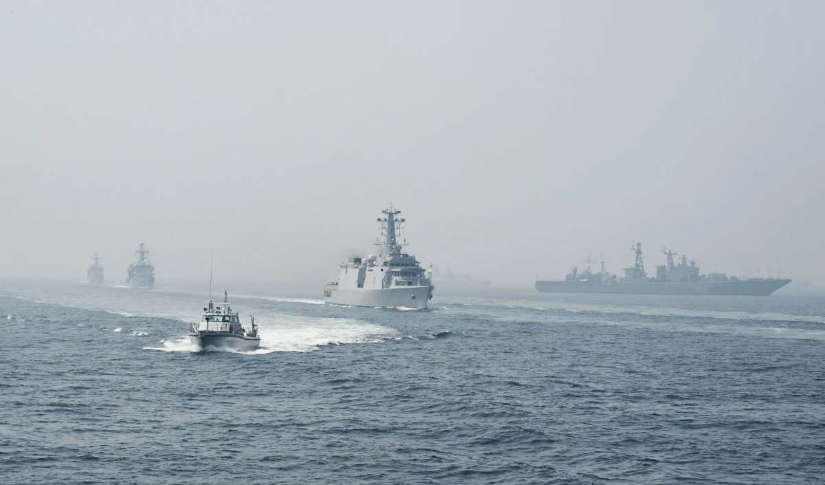 US-Iran Conflict Update | पश्चिम एशिया महायुद्ध और बढ़ा! Donald Trump का 48 घंटे का अल्टीमेटम और ईरान की 'टोटल शटडाउन' की धमकी | Strait of Hormuz