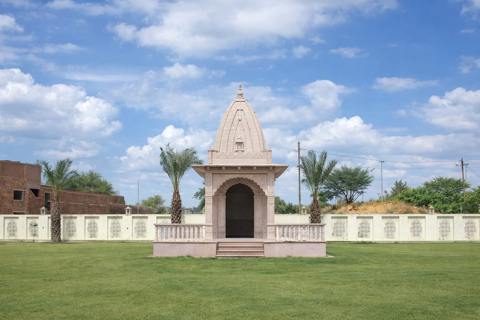 Stone Temple Making, Types, and Stone Used – Red & Pink Stone Temple