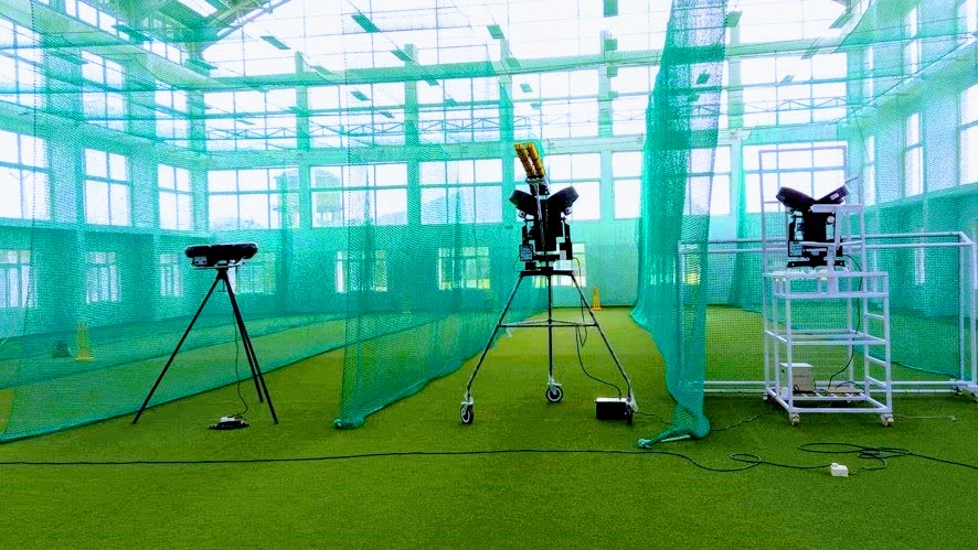 Supreme Automatic Cricket Bowling Machine in India for Professional Training