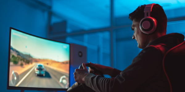 Multiplayer Game Modes Encouraging Teamwork and Strategy