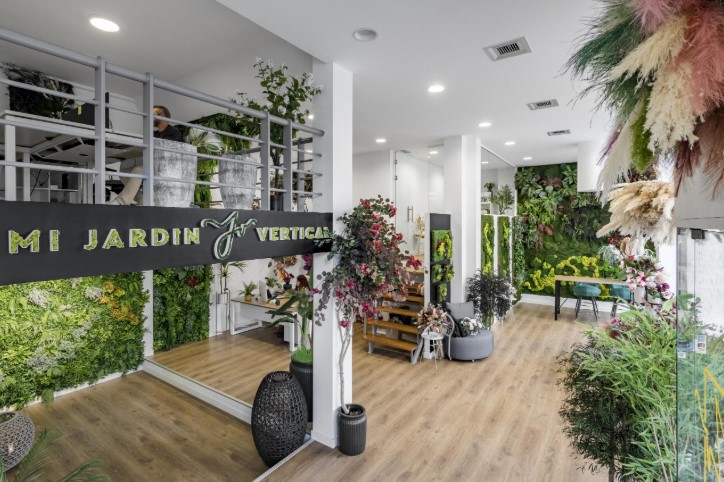 Jardín vertical para empresas: innovación verde que transforma espacios corporativos