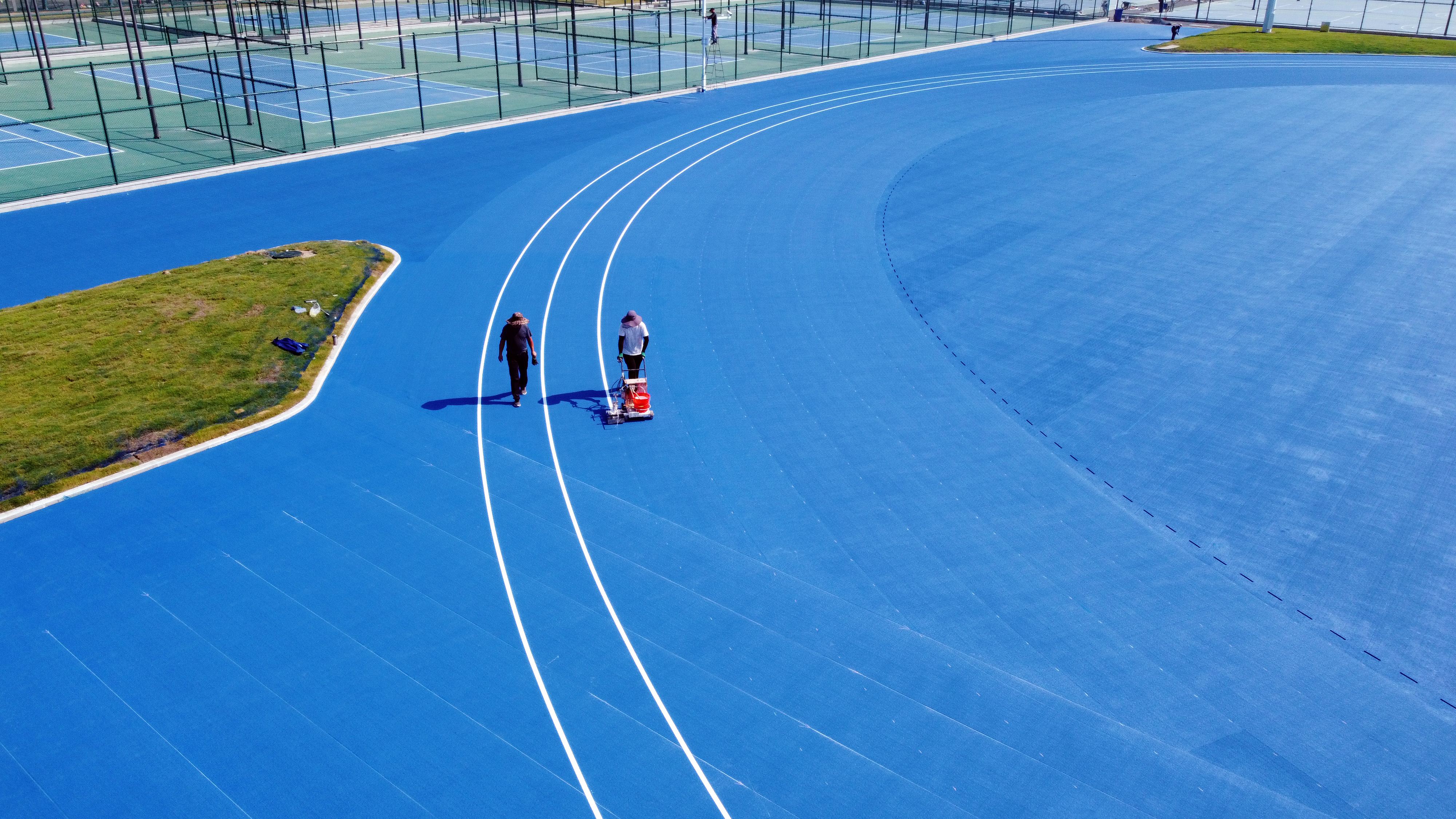 What Causes Water Ponding on Synthetic Running Tracks?