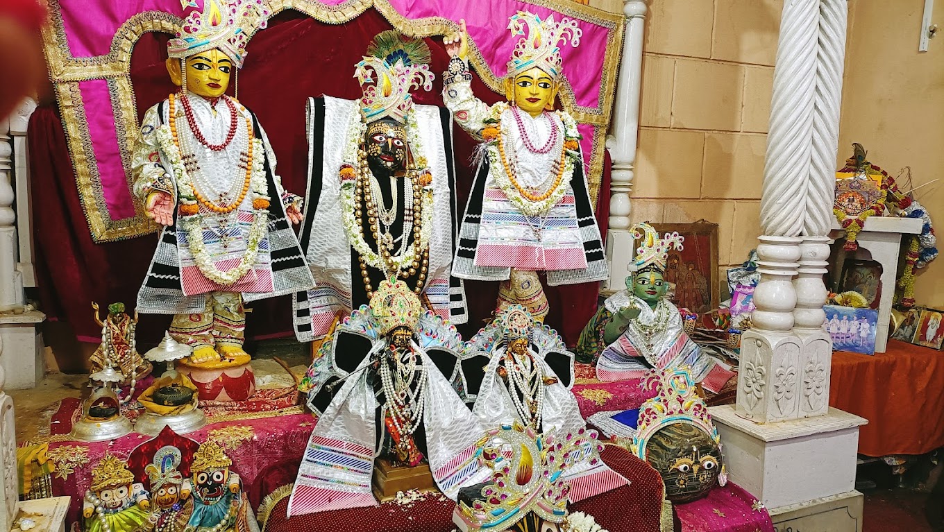 Vrindavan Taxi Service – Comfortable and Reliable Travel in the Holy City