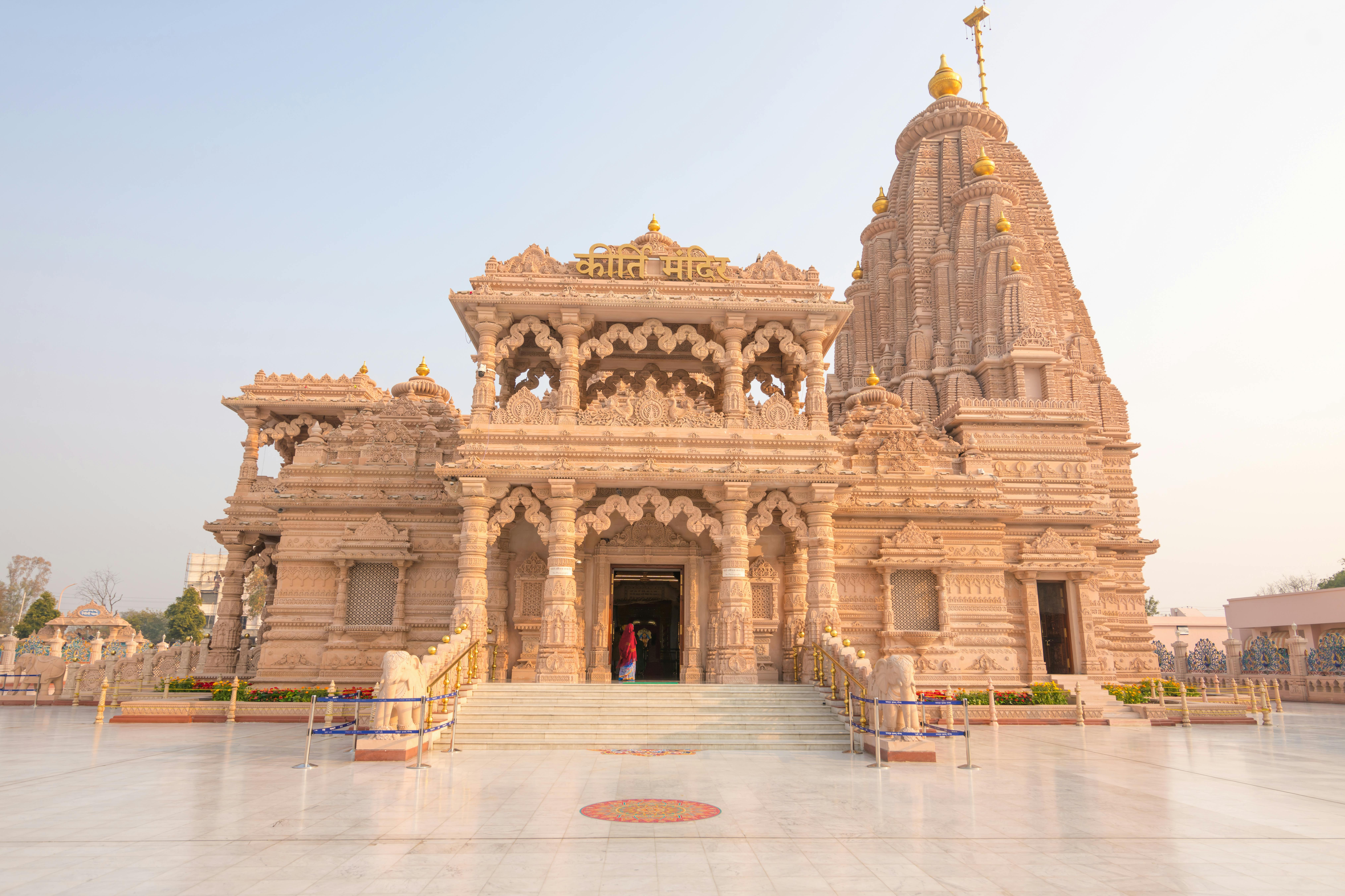 Mathura Tour Packages – Explore the Spiritual Beauty of Braj