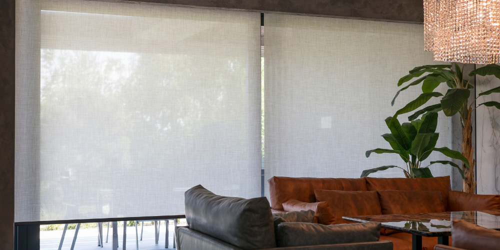 How Sunscreen Roller Blinds Manage Sunlight and Glare