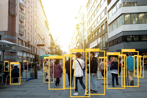 Crowd Analytics analyzing customer behavior