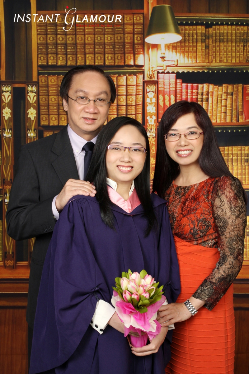 Learn How To Take Natural Family Portrait!