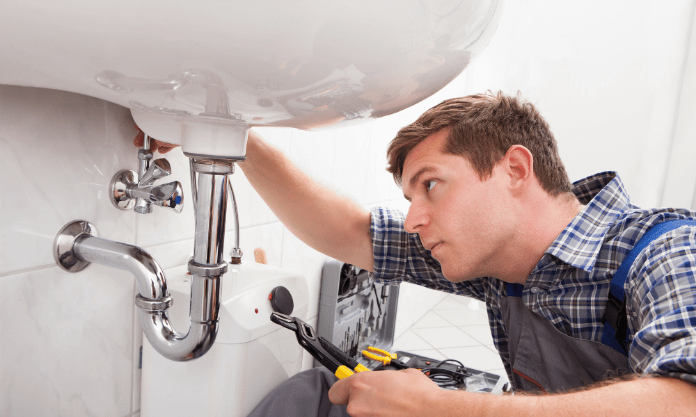 How Do You Stop Water Pipes from Making Noise?