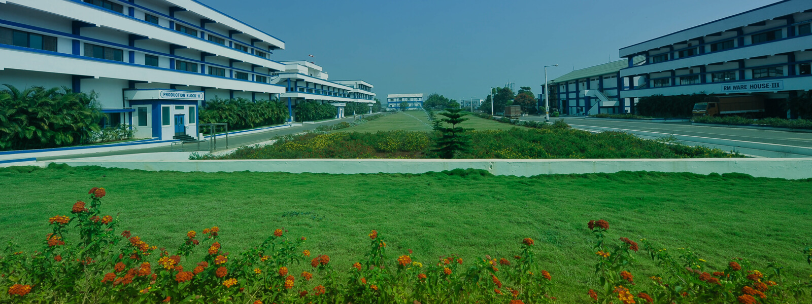 Best Pharmaceutical Company with Manufacturing Facilities- Davis Lab.