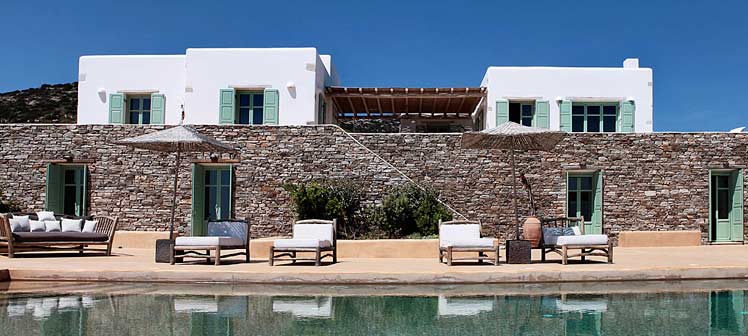 Holiday villa rentals in Antiparos island