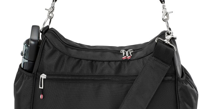 Six Handy Items to Carry in Gym Bag