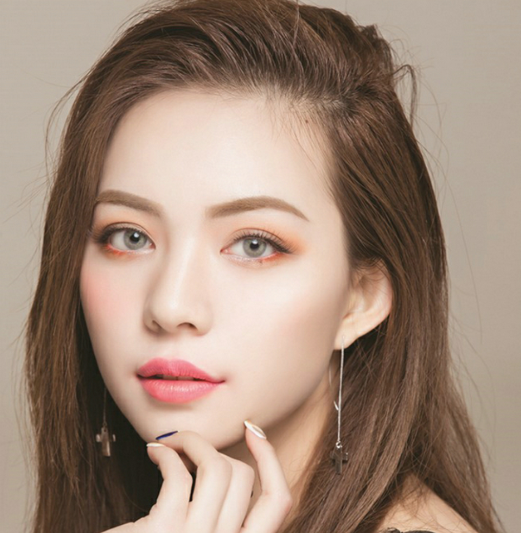 Grey colour contact lens - Lensonline