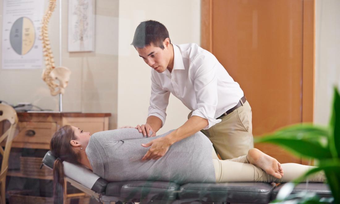 4 Reasons to Visit Chiropractic Clinic in Dwarka