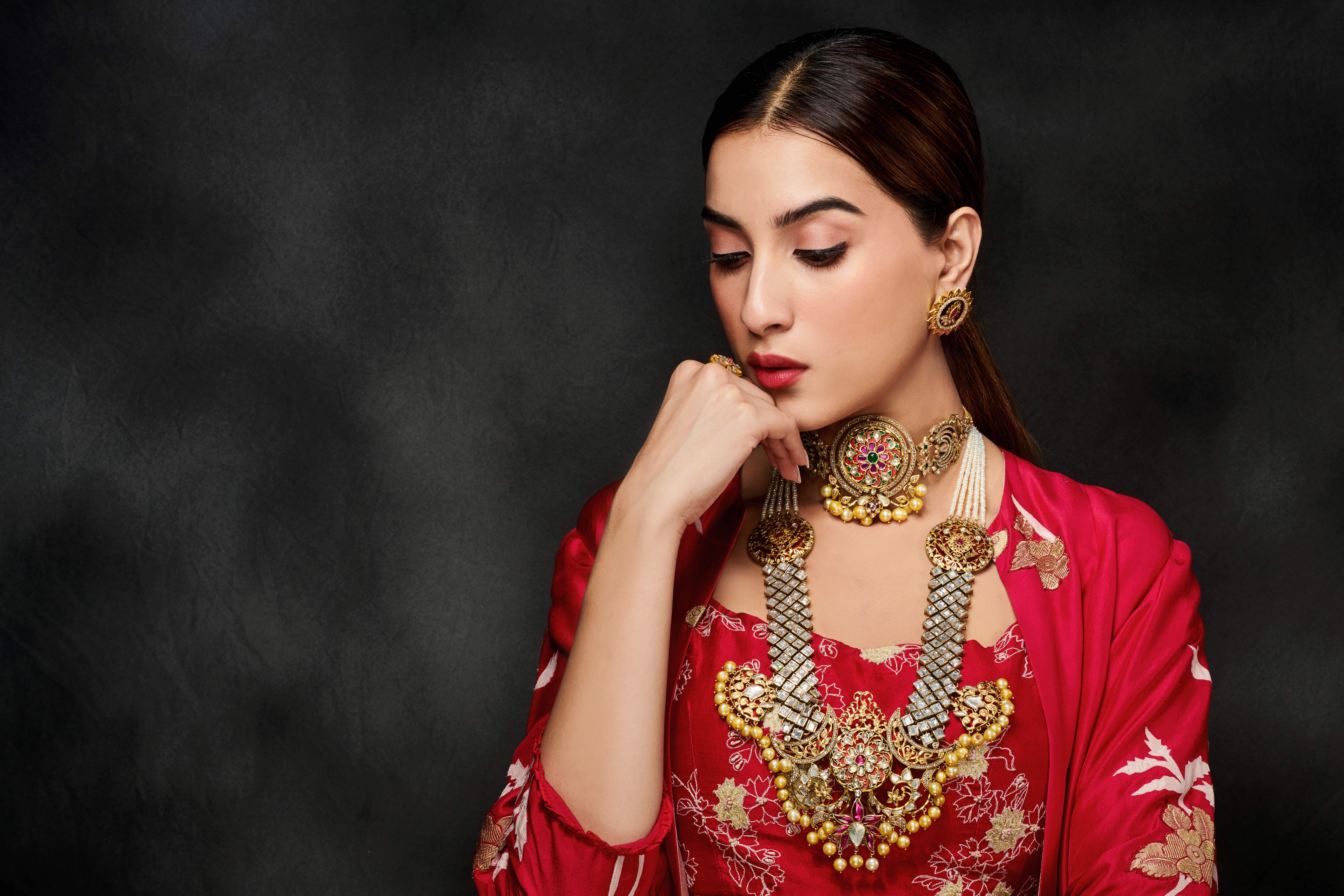 Traditional Handcrafted Jewellery: A Heritage of Skilled Art and Lasting Elegance