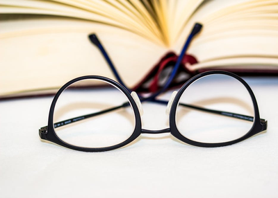 Which essay writing website reliability stronger?