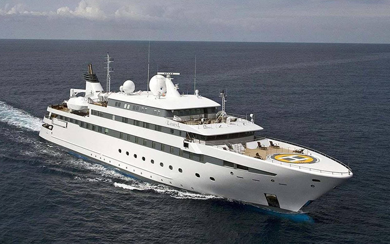 Book your Luxury Yachts For Sale in Dubai, UAE