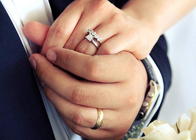 Knowing Pave Engagement Rings & It’s Advantages-Disadvantages