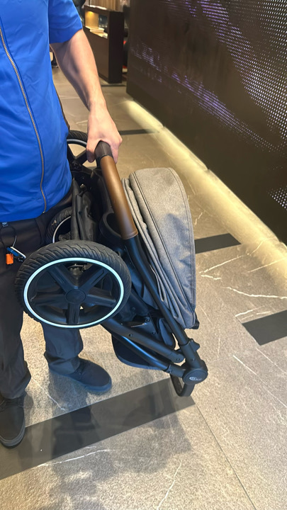 Safety First: How to Rent a Stroller That Meets Your Needs