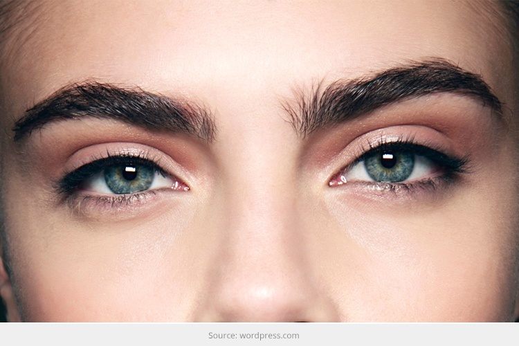 Follow these home remedies to get thicker eyebrows naturally