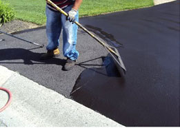 Benefits to Hire Professional Asphalt Sealcoating in Broward County