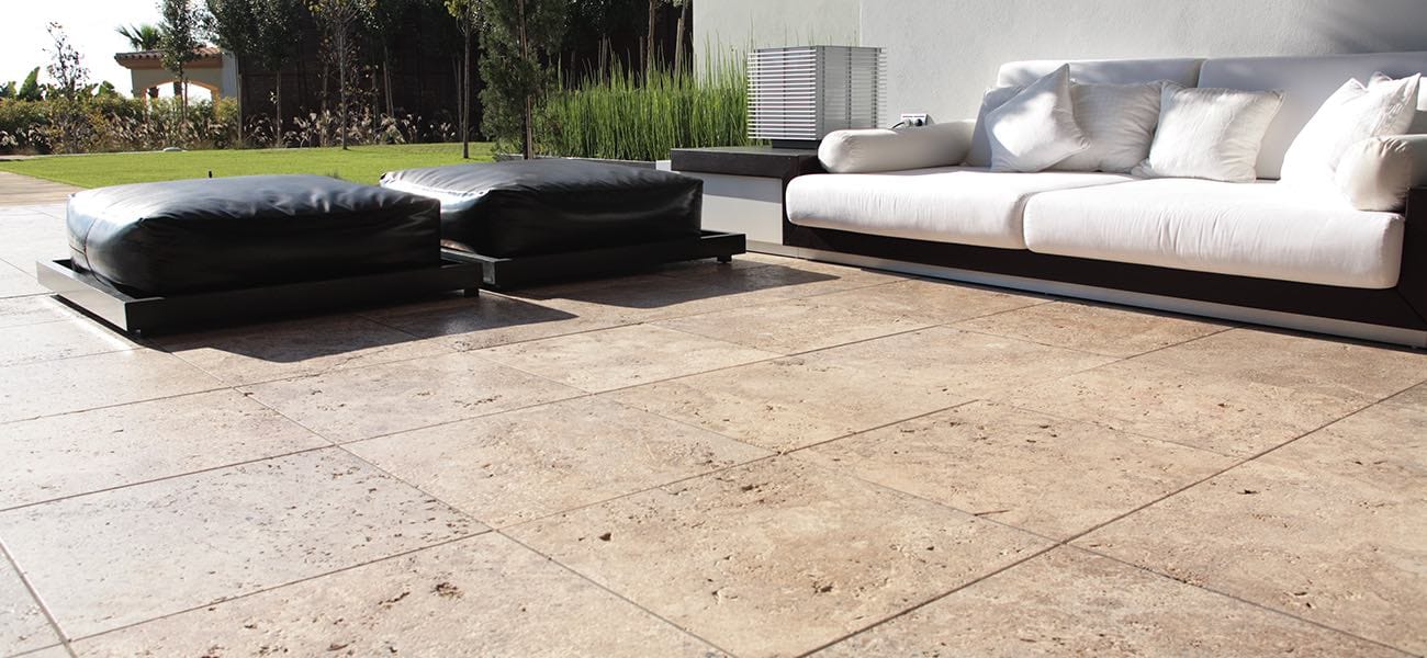 TRAVERTINE FLOORING: WALK THE TALK