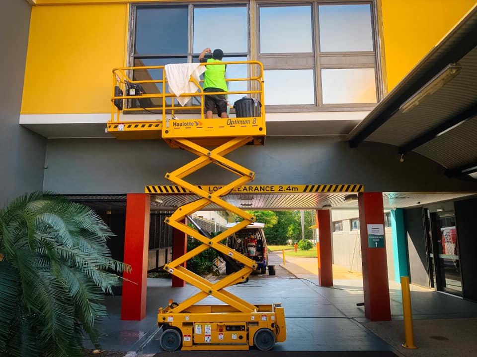 Find the best service of window tinting Darwin at Windscreens Territory!!!