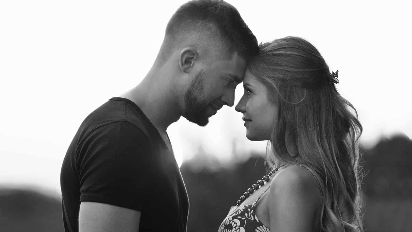 Dating and Relationship Coach Helps You Develop Self Confidence!