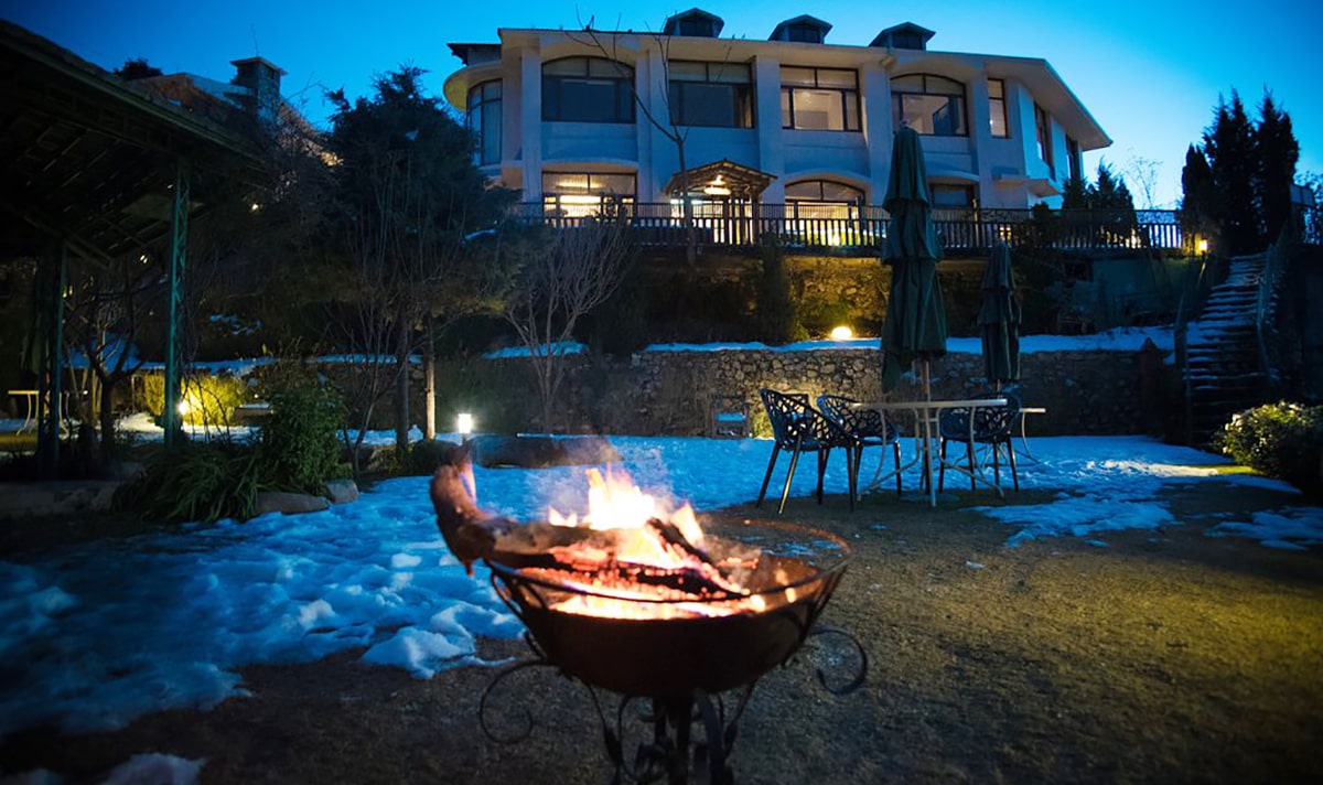resorts near delhi | weekend getaways in kanatal