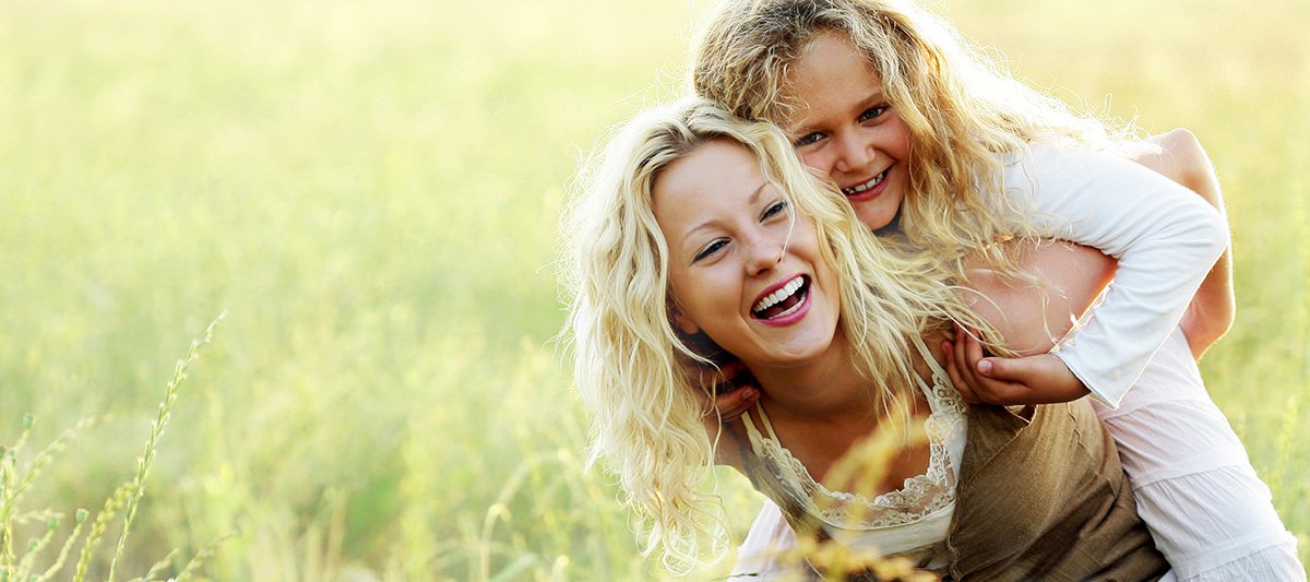 Select Proficient Dentist Service for Sound Teeth