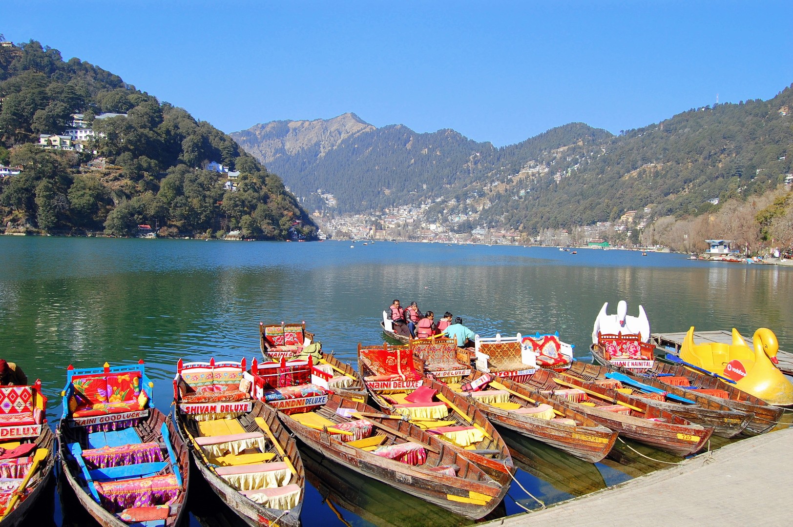 Amazing nainital ranikhet kausani corbett tour package