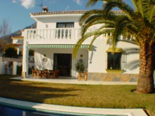 Enjoy A Boutique Villa And Accommodation In The Valley